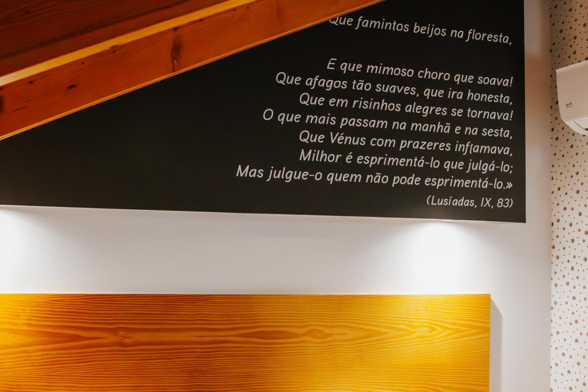 Santar Casa Luis De Camoes - Boutique & Literary Houseゲストハウス エクステリア 写真